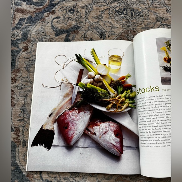 Vintage perfect Condition Martha Stewart Living Magazine February 1995 - Picture 4 of 6